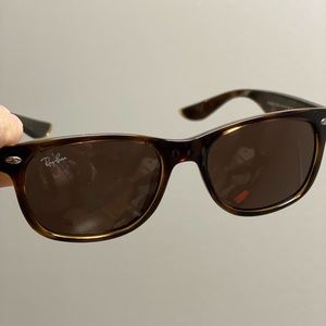Tortoise shell kids Ray Ban sunglasses wayfarer style